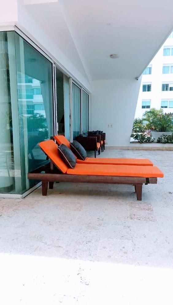 Apartamento Con Vista Frontal Al Mar. *