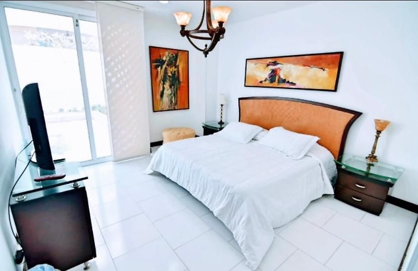 Apartamento Con Vista Frontal Al Mar. Cartagena