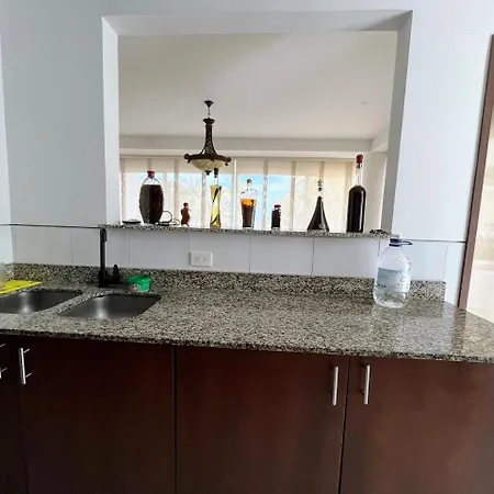 Apartamento Con Vista Frontal Al Mar. *