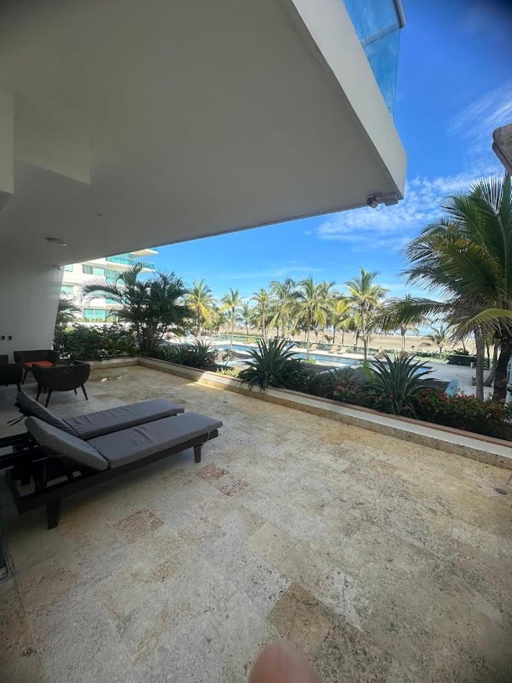 Con Vista Frontal Al Mar. *