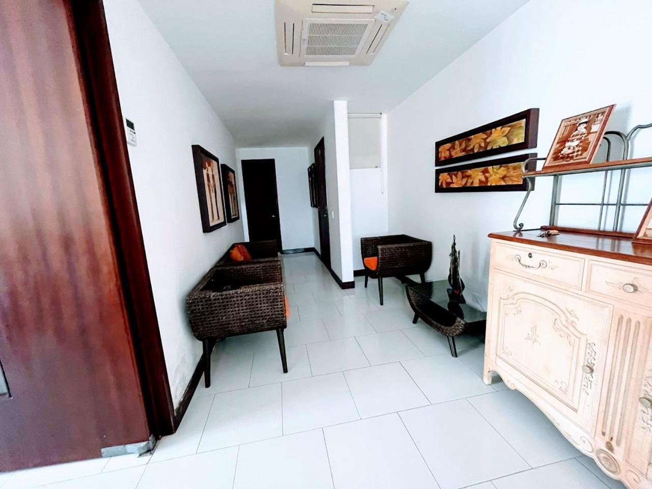 Con Vista Frontal Al Mar. Apartamento Cartagena